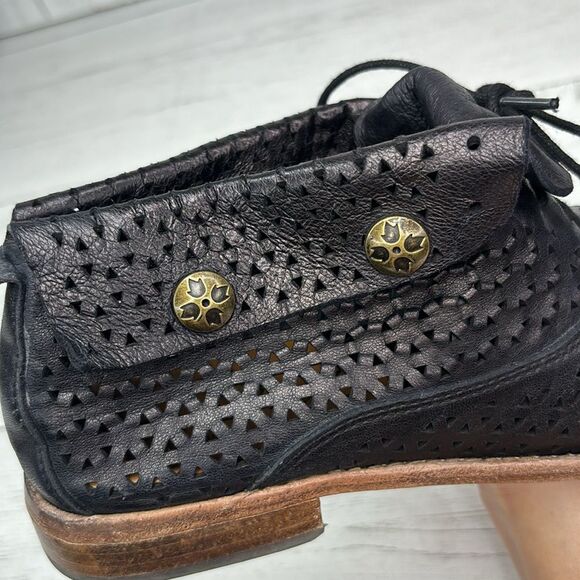 Patricia Nash Sabrina Ankle Black Leather Booties in Womens Size 7 - Picture 4 of 9